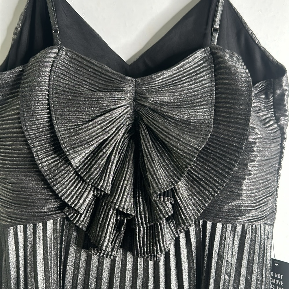 Express now metallic pleated mini dress size medium new - Picture 7 of 12